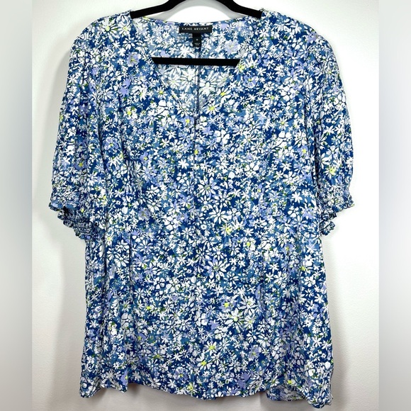 Lane Bryant Tops - LANE BRYANT Women’s Plus Size Floral Peplum Top Size 18